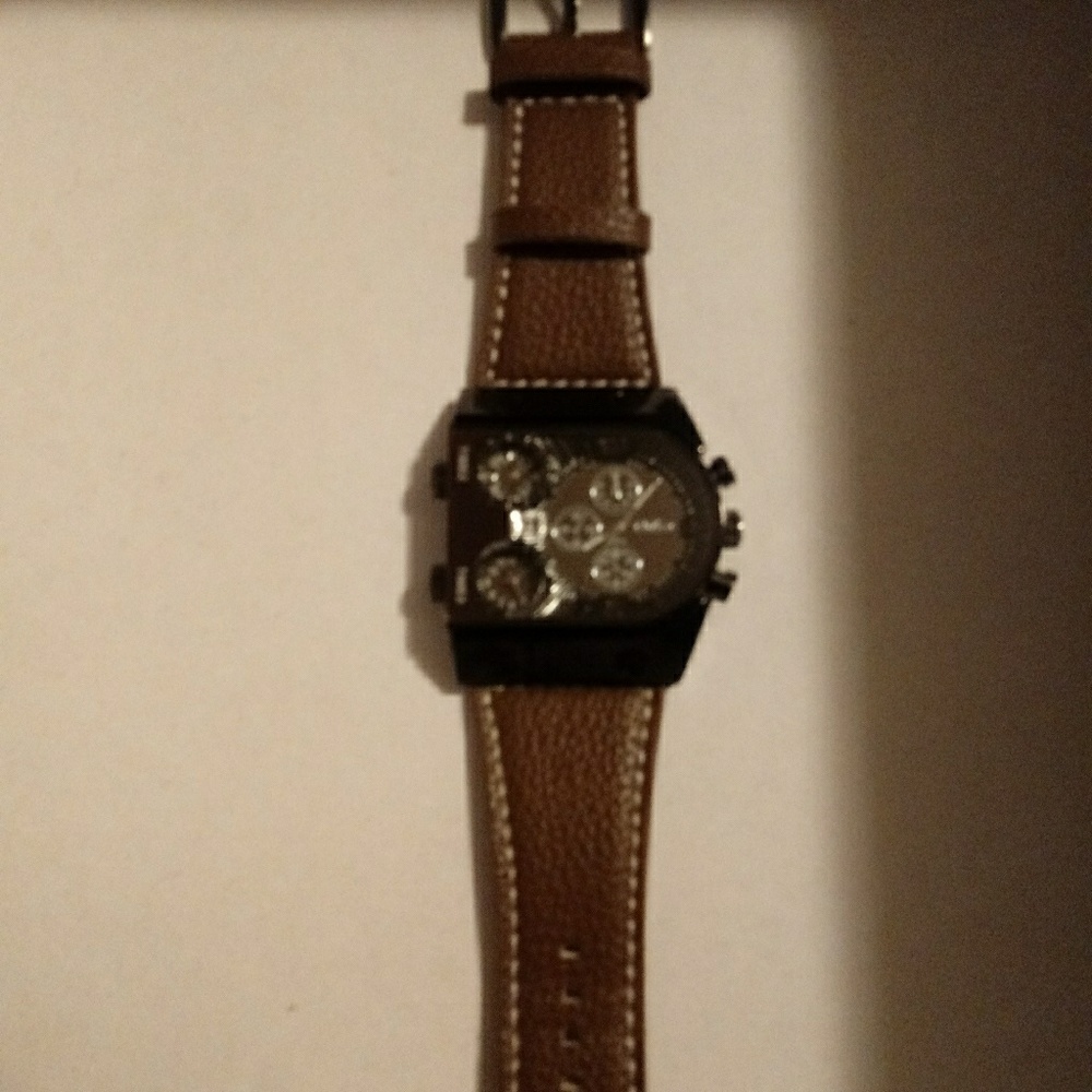 Oulm Men's Three times watch